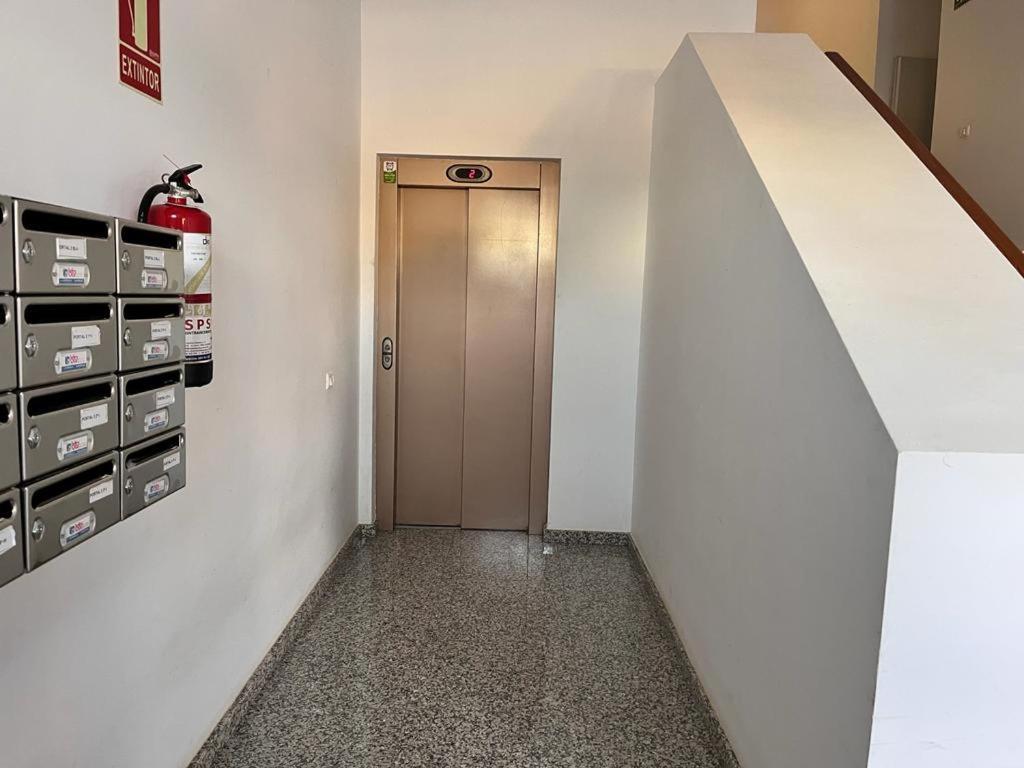 Melo Home Vecindario-Near Airport-Elevator-Garage Sardina Exteriér fotografie